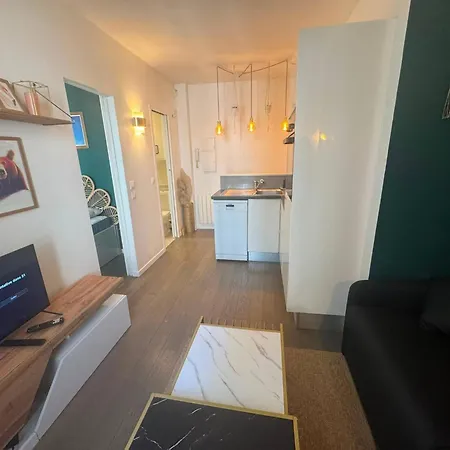 Apartament Charming 2-bedroom In Pariss Vibrant 19th Arrondissement