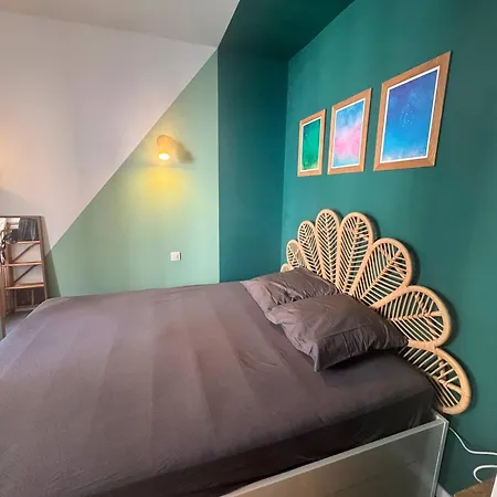 Charming 2-bedroom In Pariss Vibrant 19th Arrondissement Apartament Paryż
